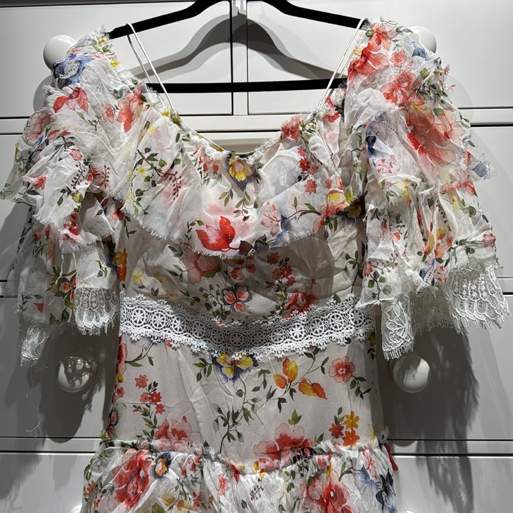 Alice + Olivia Santos Cold Shoulder Lace Trimmed Floral Silk Dres - Picture 4 of 5